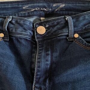 Seven Size 16 Booty Shaper Narrow Leg Dark Wash 5 Pocket Jeans No Stains/Flaws